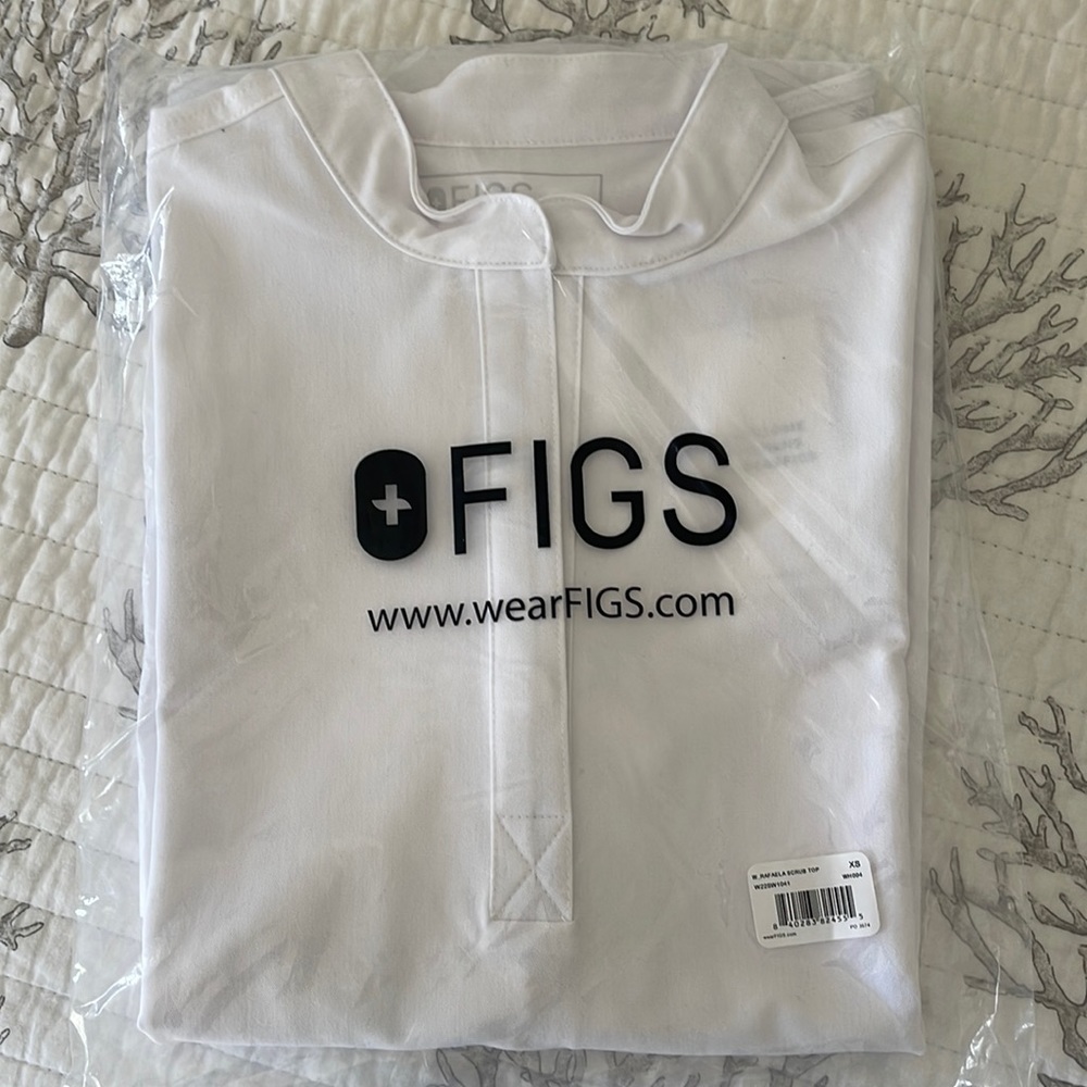 Figs Scrub Top